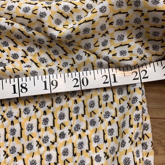 Max Studio Yellow floral Blouse with bubble sleeves - Picture 8 of 10